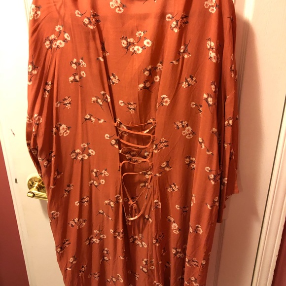 Floral kimono. Burnt orange/ orange burgundy.